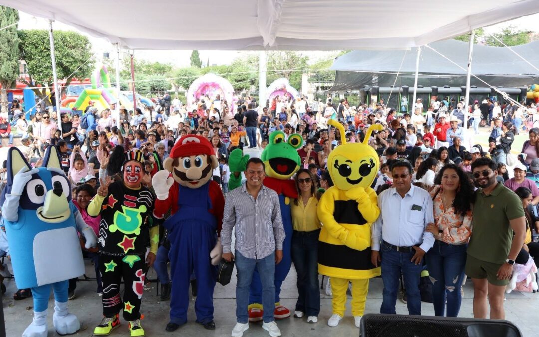 CON GRAN ÁNIMO CIENTOS DE NIÑOS Y NIÑAS FESTEJARON SU DÍA EN CUAUTEPEC
