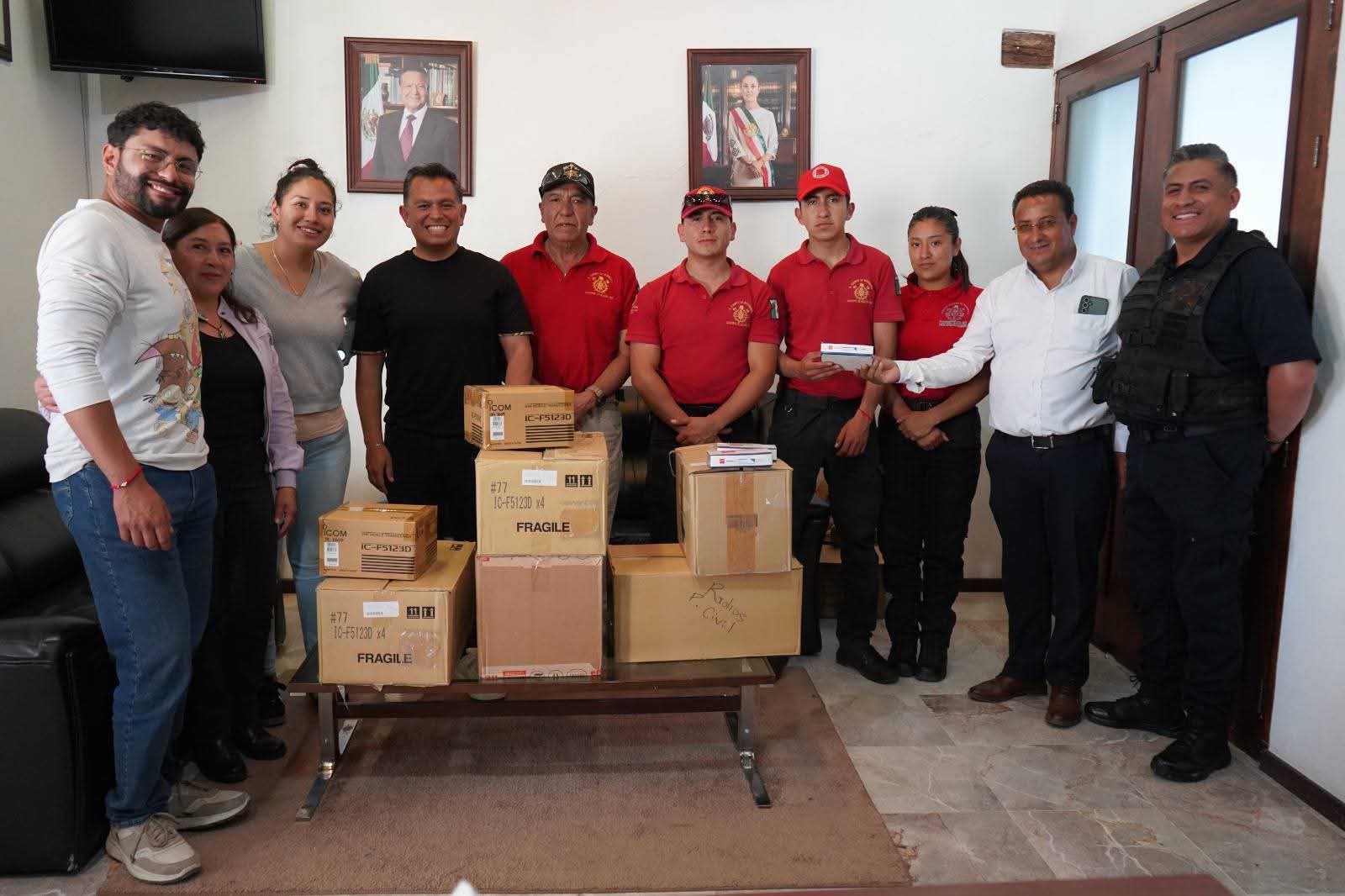 FORTALECE PRESIDENTE ARAUS A SEGURIDAD PÚBLICA Y PROTECCIÓN CIVIL CON EQUIPAMIENTO Y NUEVA AMBULANCIA