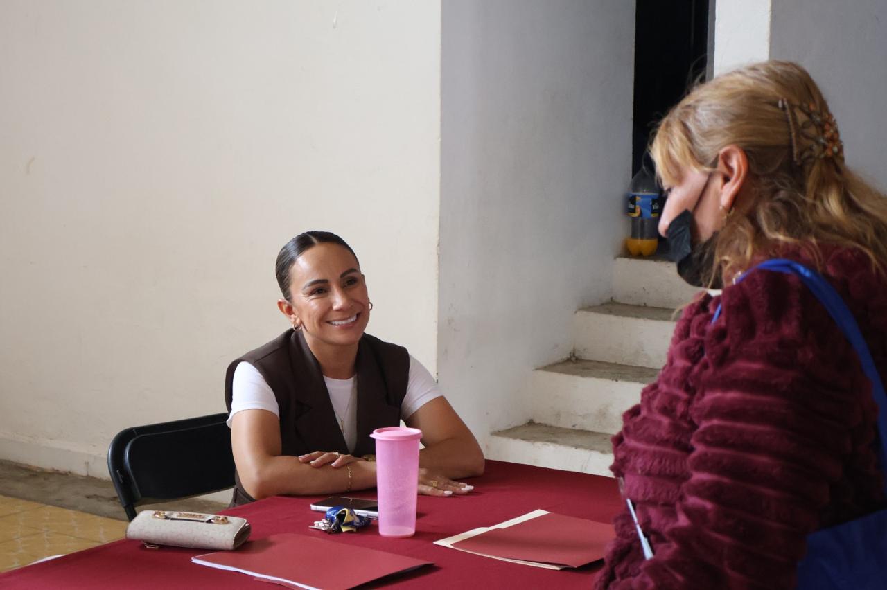 UNIDAD MÓVIL GERONTOLÓGICA ACERCA SERVICIOS DE SALUD Y BIENESTAR A ADULTOS MAYORES DE CUAUTEPEC