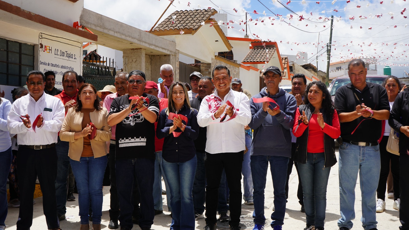 JORGE HERNÁNDEZ ARAUS ENTREGA OBRA HISTÓRICA EN SAN JUAN HUEYAPAN